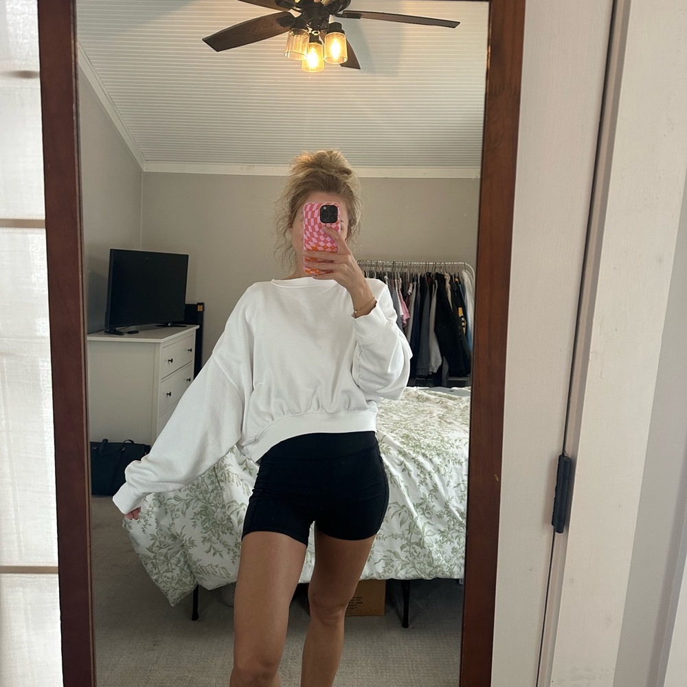 Universal Thread crewneck